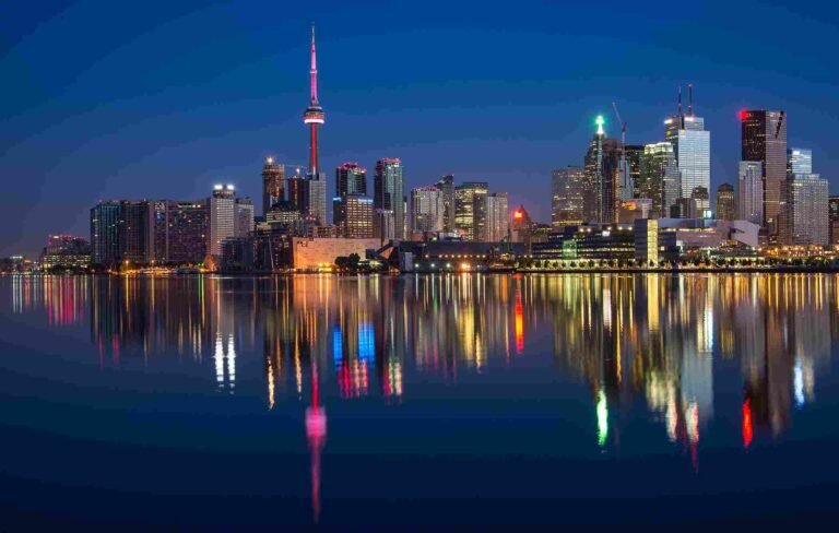 Fun Things to Do in Toronto at Night