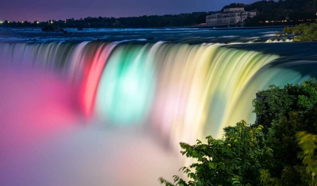 View of Niagara Falls (light Show)